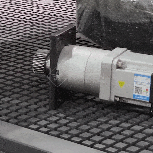 Esquadro pneumático em funcionamento - RAIZEN MACHINE